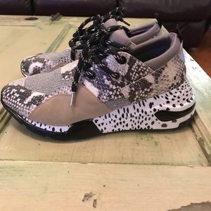 Steven Madden Sneakers